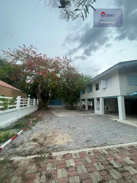 ขายบ้านพร้อมที่ดิน เขาตะเกียบ หัวหิน ห่างจากทะเลประมาณ 200 เมตร