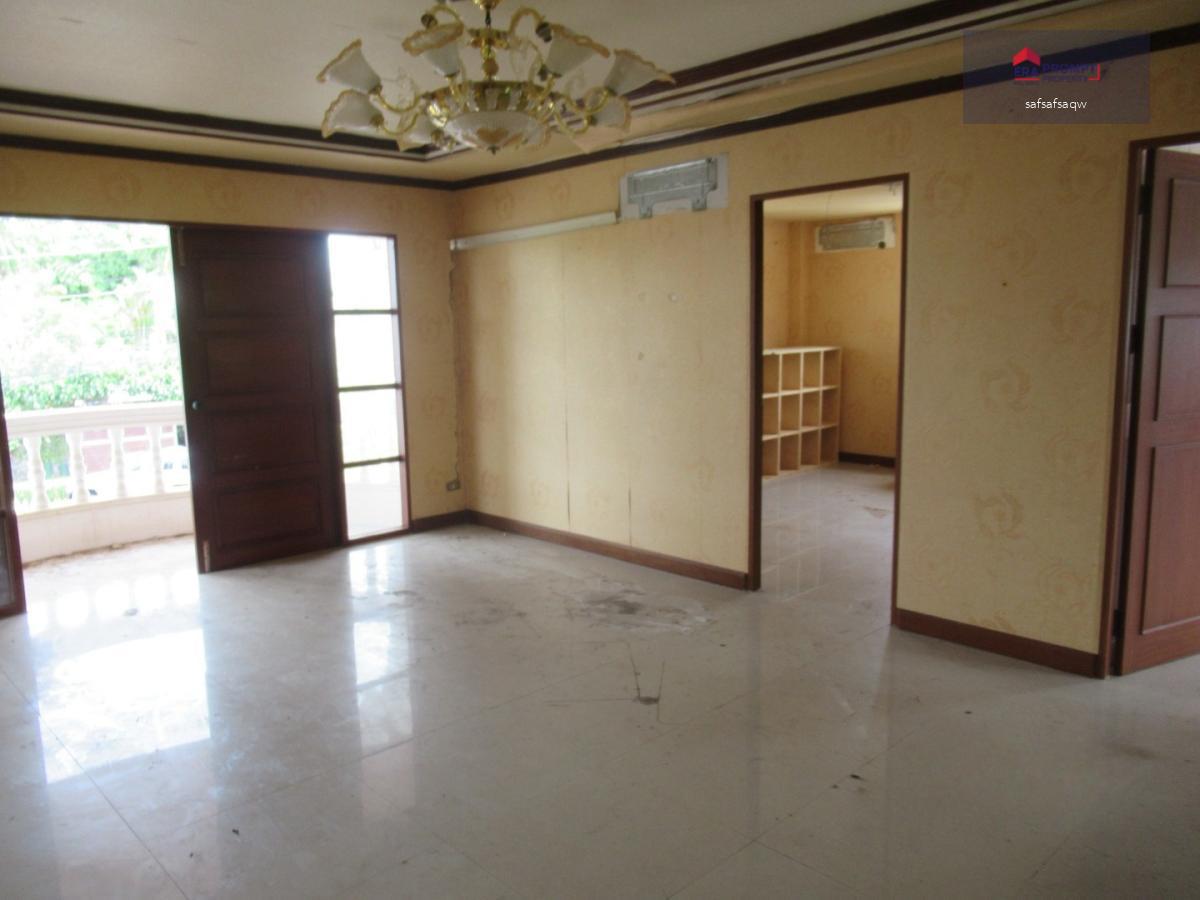 NPA HOT DEAL  บ้านเดี่ยว 2 ชั้น โครงการคฤหาสน์ธานี ติดถนนศักดิเดชน์ ทำเลเดินทางสะดวก ใกล้ชุมชน ทางไปอ่าวมะขาม ราคาพิเศษต่ำกว่าตลาด เหมาะอยู่อาศัยหรือรีโนเวทเพิ่มมูลค่า