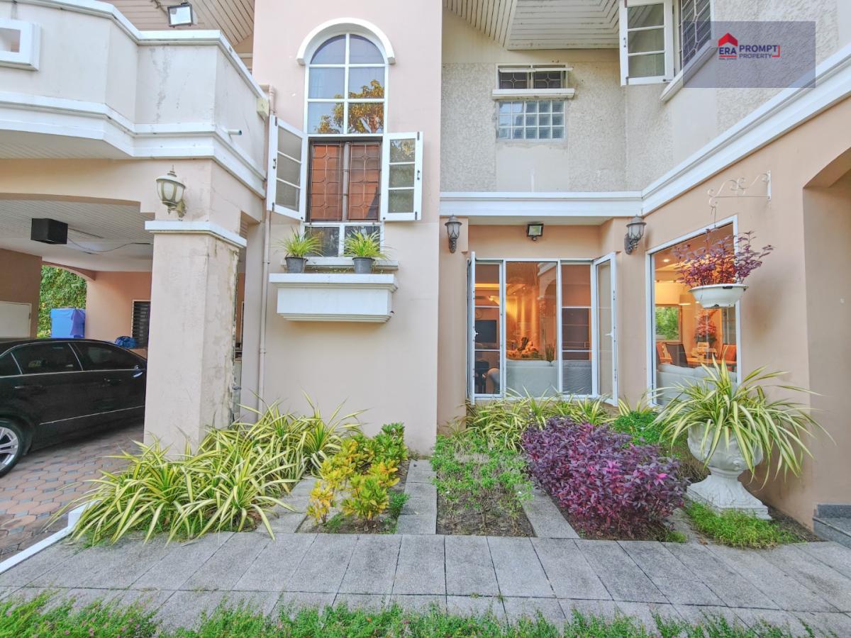 ขายที่ดินพร้อมสิ่งปลูกสร้าง บ้านเดี่ยว 2 ชั้น หมู่บ้านผกามาศ ปรีดีพนมยงค์ ซอย 14 | สุขุมวิท 71 | เขตสวนหลวง บ้านเดี่ยวในทำเลศักยภาพ ใจกลางสุขุมวิท 71