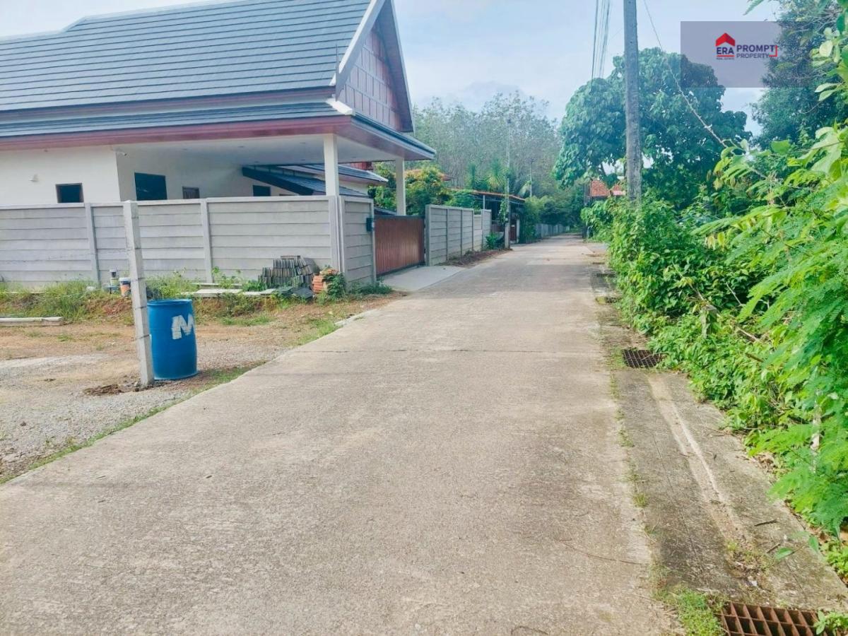 🌟 ที่ดินทำเลทองในภูเก็ต! 🌟 🏝️ โอกาสการลงทุนที่สมบูรณ์แบบ – ที่ดินขนาด 950 ตร.ม. ในพื้นที่ที่กำลังเติบโตของภูเก็ต