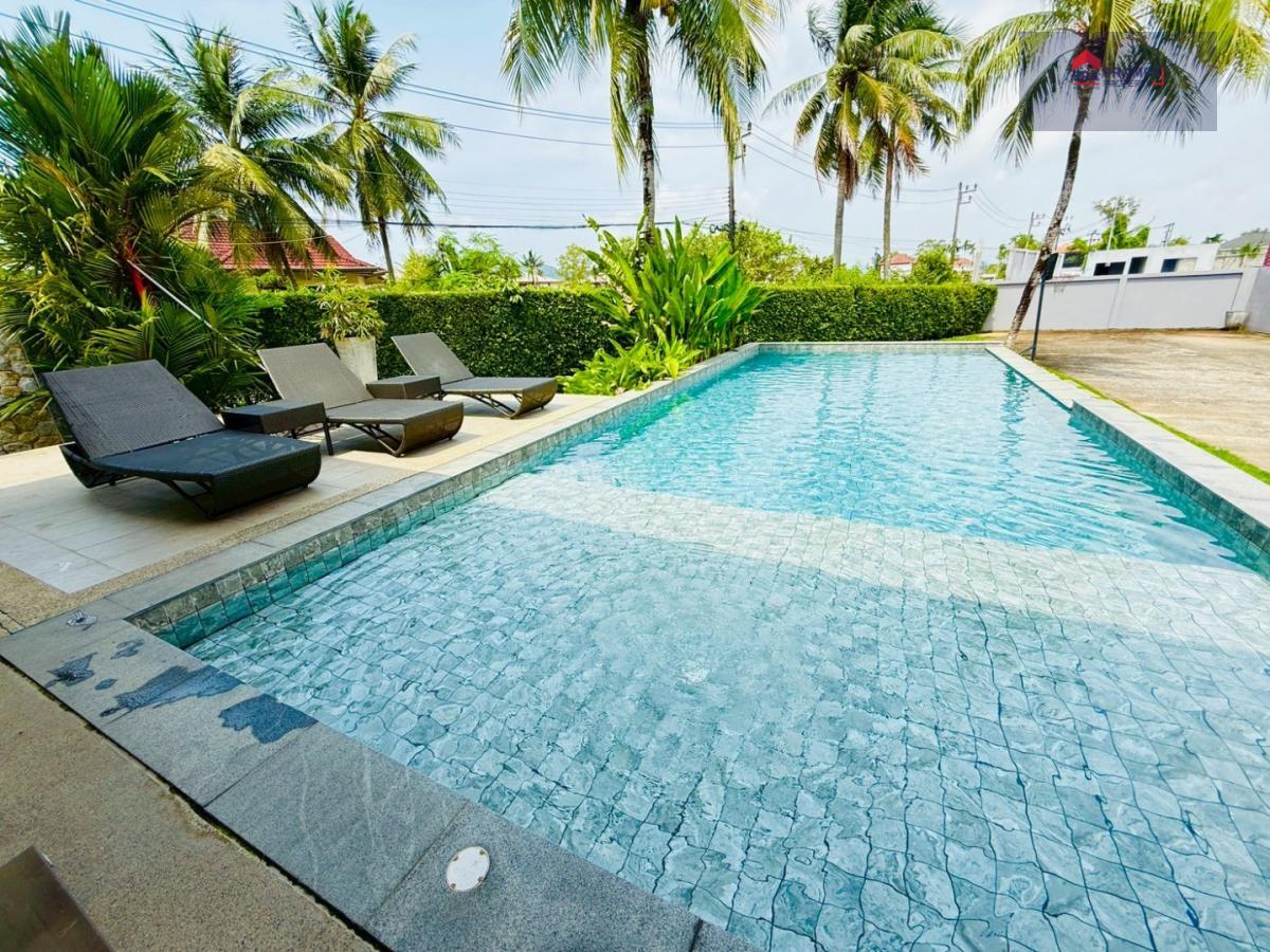 East Bangtao Ville,ทาวน์โฮมหัวมุม รีโนเวทใหม่ทั้งหลัง พร้อมขาย บนทำเลทองภูเก็ต