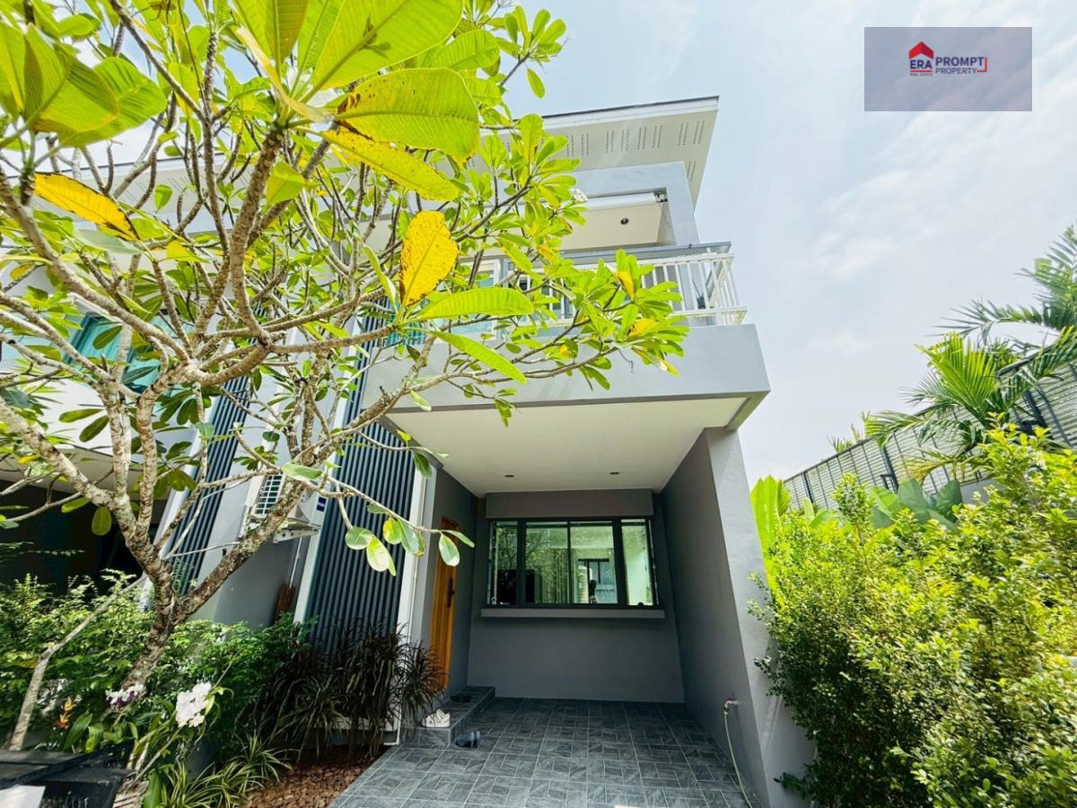 East Bangtao Ville,ทาวน์โฮมหัวมุม รีโนเวทใหม่ทั้งหลัง พร้อมขาย บนทำเลทองภูเก็ต